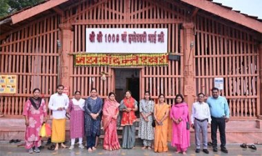 बस्तर प्रवास पर दंतेवाड़ा पहुंची मंत्री लक्ष्मी राजवाड़े, मां दंतेश्वरी के किए दर्शन