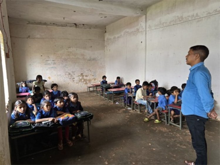 शिक्षक युक्तियुक्तकरण से संवरने लगी शिक्षा व्यवस्था, सपनादर प्राथमिक शाला को मिले तीन शिक्षक