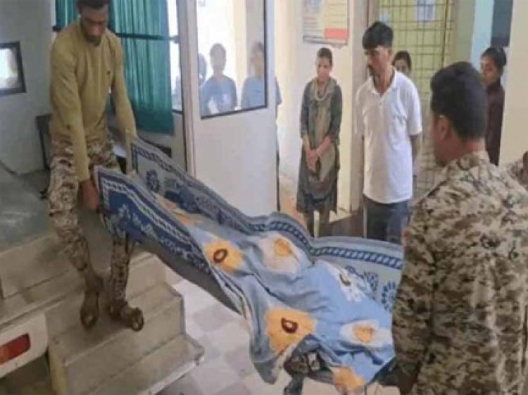 महिला आरक्षक का शव कपड़े के फंदे में पंखे से लटका हुआ मिला