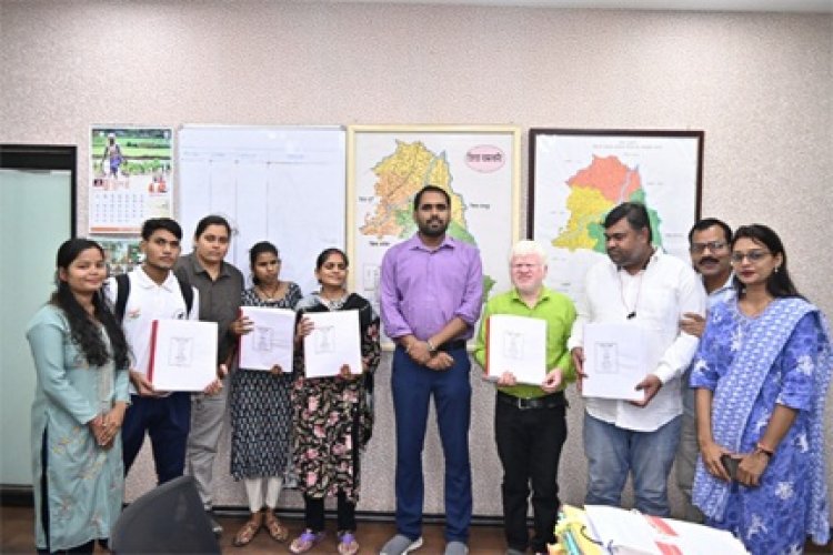 दृष्टिबाधितों को मिली नई राह, अब पढ़ सकेंगे शासन की योजनाएं