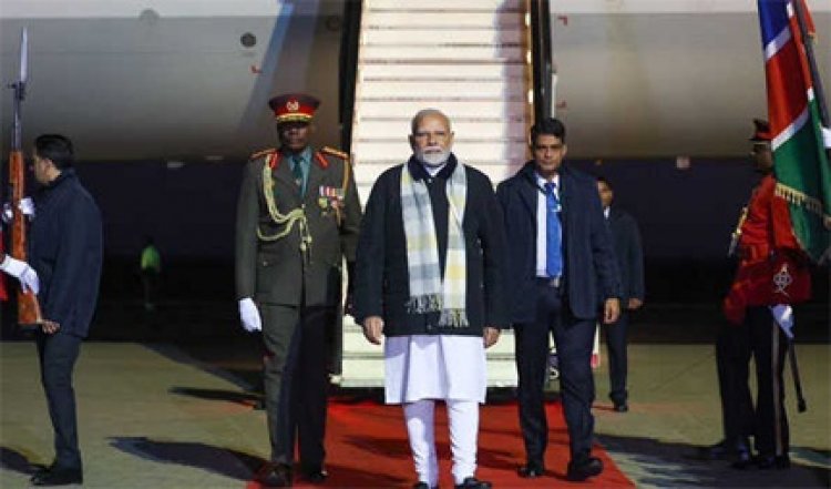 मोदी, राष्ट्रपति नंदी-नदैतवा के निमंत्रण पर नामीबिया पहुँचे