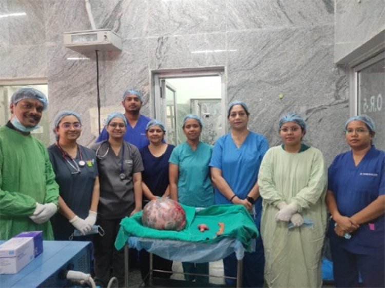 सिम्स में जटिल सर्जरी, 65 वर्षीय महिला के पेट से निकाला गया 10 किलो से अधिक वजन का ट्यूमर
