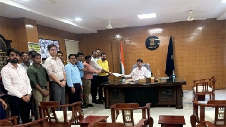 17 सूत्रीय मांगों को लेकर मुख्यमंत्री के नाम ज्ञापन, अनिश्चितकालीन हड़ताल की दी चेतावनी