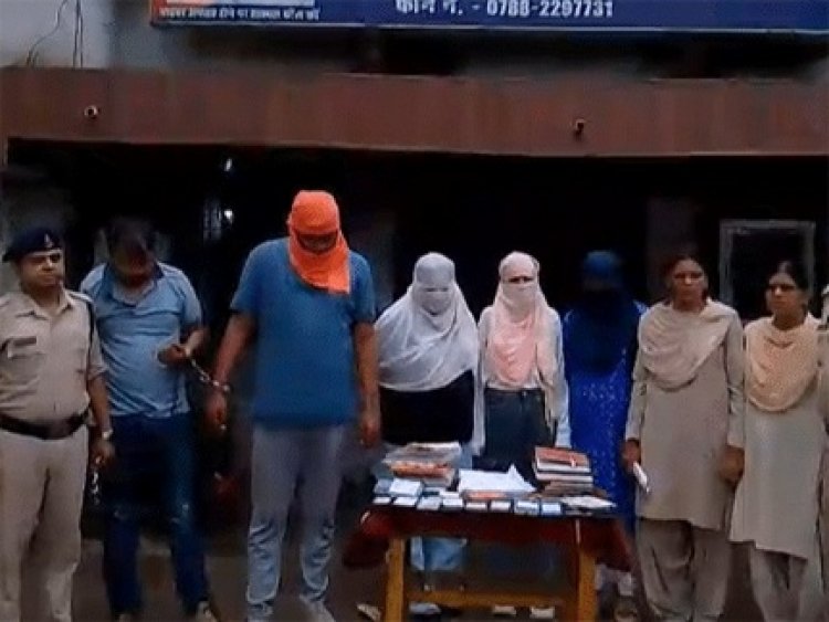 दुर्ग में पुलिस ने सेक्स रैकेट का खुलासा किया