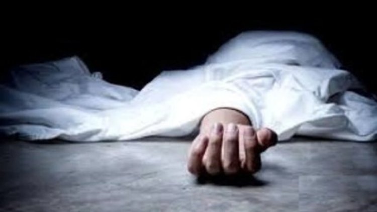 अर्धनग्न हालत में मिला व्यक्ति का शव
