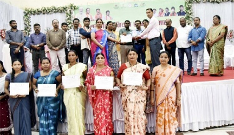 मुख्यमंत्री साय ने दी बधाई : बस्तर को आकांक्षी जिला श्रेणी में मिला राज्य स्तरीय गोल्ड मेडल तोकापाल विकासखंड को मिला कांस्य पदक