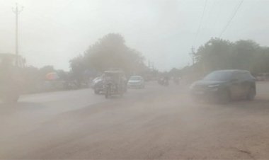 सड़कों में धूल का गुबार, खर्च के बाद भी सफाई व्यवस्था बेहाल