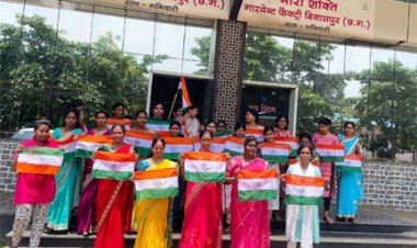 हर घर तिरंगा अभियान: गनियारी की दीदियां जुटीं तिरंगा निर्माण में मिला डेढ़ लाख झंडों का ऑर्डर