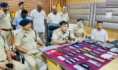 युवतियों को महंगे गिफ्ट का झांसा देकर ठगी करने वाले 3 ठग दिल्ली से गिरफ्तार