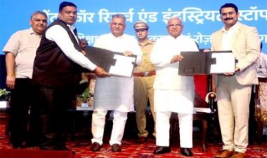 उद्योगों की मांग अनुसार कौशल विकास पाठ्यक्रम डिजाइन करें : राज्यपाल पटेल