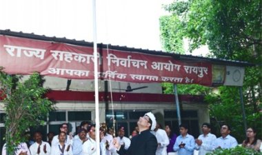 जनसम्पर्क संचालनालय में आयुक्त ने किया ध्वजारोहण