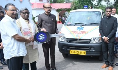 राज्यपाल डेका ने वनवासी विकास समिति को सौंपी एम्बुलेंस की चाबी