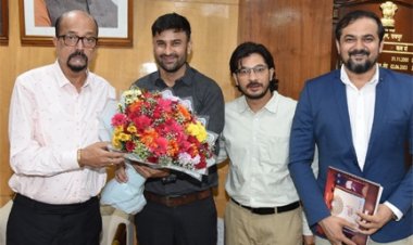 राज्यपाल डेका से स्किल्स शाला फाउंडेशन के संचालक ने की सौजन्य भेंट