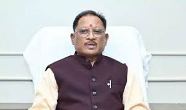 मुख्यमंत्री विष्णुदेव साय ने बीजापुर में नक्सली आईईडी ब्लास्ट में शहीद जवान को दी श्रद्धांजलि