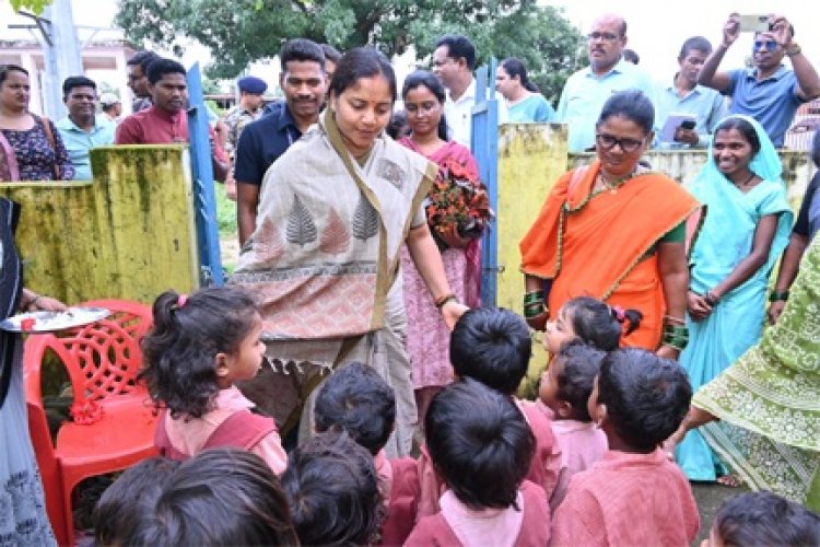 महिला एवं बाल विकास मंत्री राजवाड़े कोंडागांव के प्रवास पर