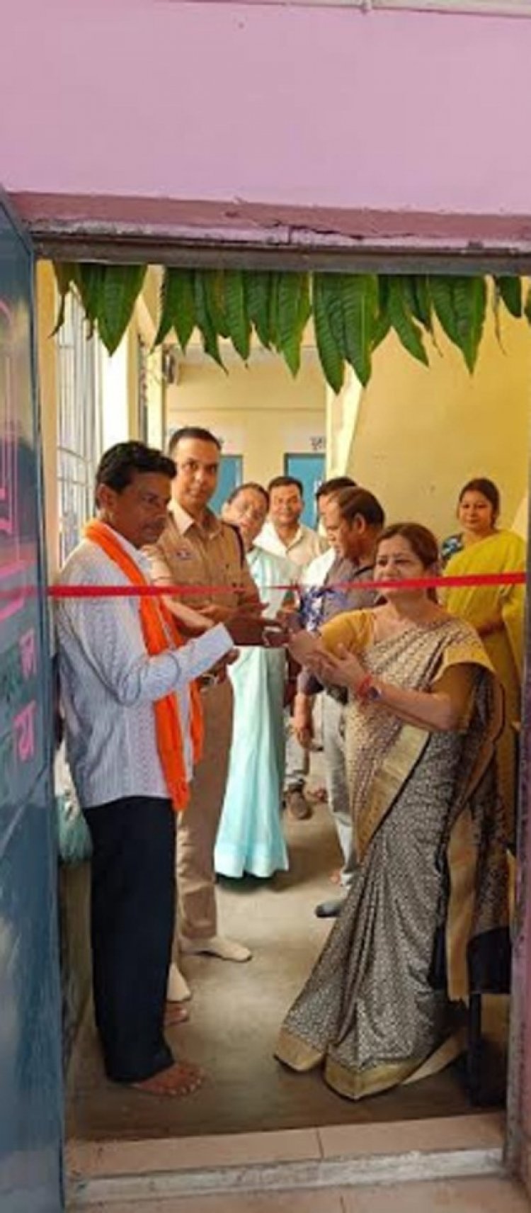 शास, गोकुल राम वर्मा प्राथमिक शाला रामनगर में डिजिटल मुस्कान पुस्तकालय का उद्‌‌घाटन किया गया