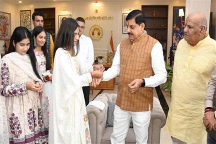 बड़ी संख्या में मुख्यमंत्री निवास पहुंची राखियां