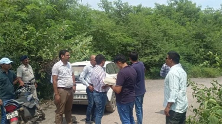 दिनदहाड़े हथियारों के बल पर कारोबारी से 15 लाख की लूट