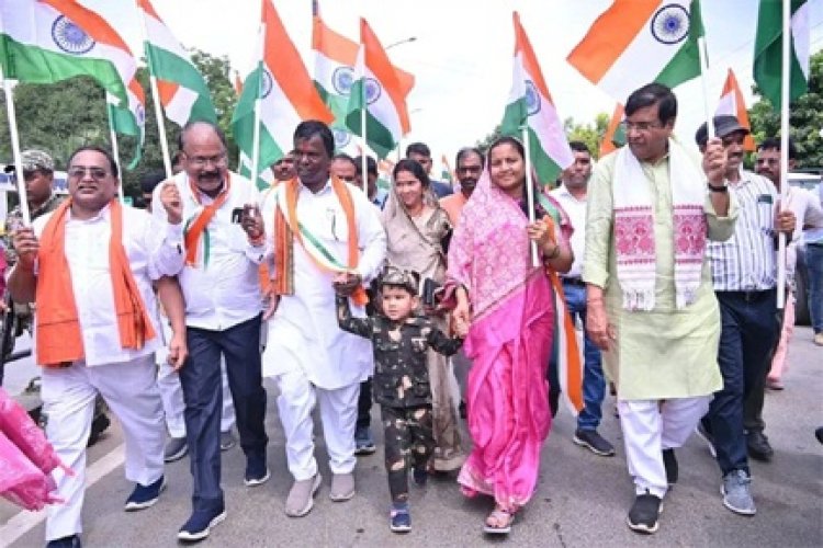 तिरंगा रैली में शामिल हुईं महिला एवं बाल विकास मंत्री लक्ष्मी राजवाड़े