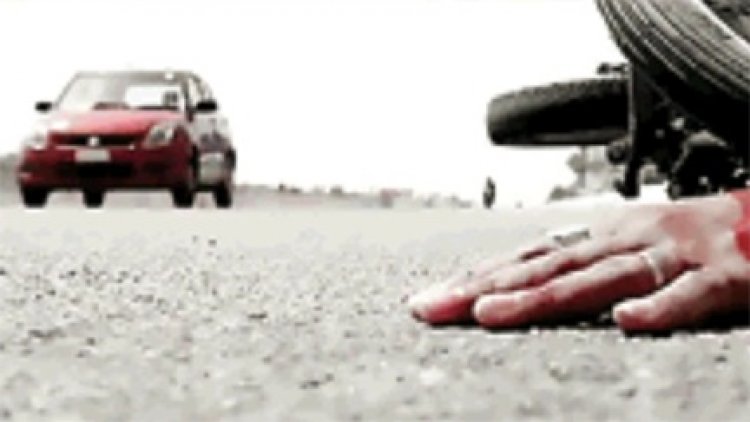 थाने के सामने हादसा सड़क पर तड़पता रहा युवक, नहीं पहुंची एंबुलेंस