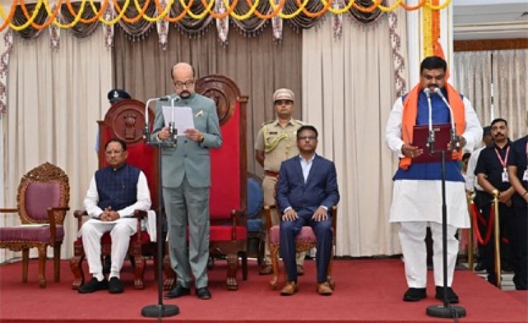 राज्यपाल डेका ने दिलाई तीन मंत्रियों को शपथ