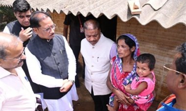 प्रशासन की तत्परता: बाढ़ प्रभावितों को मिला राशन