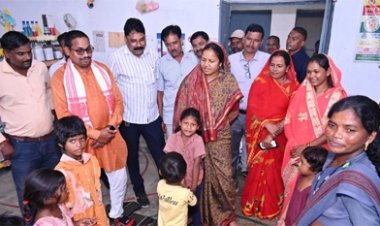 महिला एवं बाल विकास मंत्री लक्ष्मी राजवाड़े ने धरसेड़ी आंगनबाड़ी केंद्र का औचक निरीक्षण किया