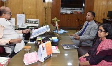 भू-जल स्तर बचाने, डबरी निर्माण के लिए किसानों को करें प्रोत्साहित - डेका