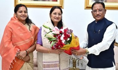 मुख्यमंत्री विष्णु देव साय से केंद्रीय महिला एवं बाल विकास मंत्री अन्नपूर्णा देवी ने की सौजन्य भेंट