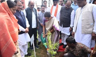 प्रधानमंत्री मोदी के जन्म दिवस पर स्वस्थ्य नारी-सशक्त परिवार योजना का देशव्यापी शुभारंभ