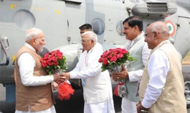 प्रधानमंत्री मोदी का भैंसोला हेलीपैड पर आत्मीय स्वागत