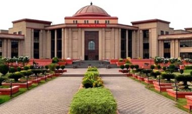 हाई कोर्ट ने खुलवाया स्कूल का ताला