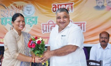 सेवा पखवाड़ा के तहत गांधी स्टेडियम में भव्य चित्रकला प्रतियोगिता