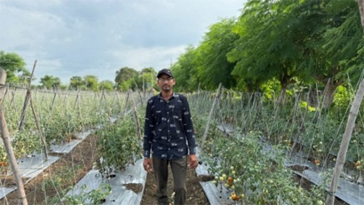 किसान हितैषी सरकार की योजनाओं से बन रहे स्वालंबी