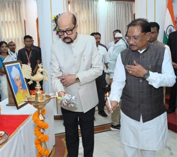 शिक्षक अपने विद्यार्थियों के लिए रोल मॉडल होता है: राज्यपाल रमेन डेका