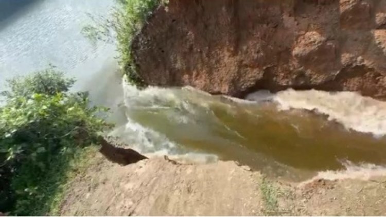 सरगुजा क्षेत्र में फिर एक बांध टूटने से मची तबाही, कई एकड़ धान की फसल नष्ट