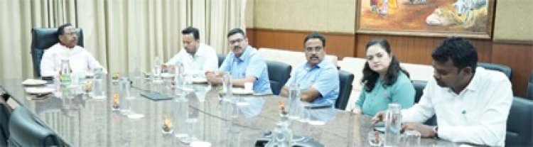 कृषि मंत्री रामविचार नेताम गुजरात में आयोजित 'राइजिंग एग्री समिट' में हुए शामिल