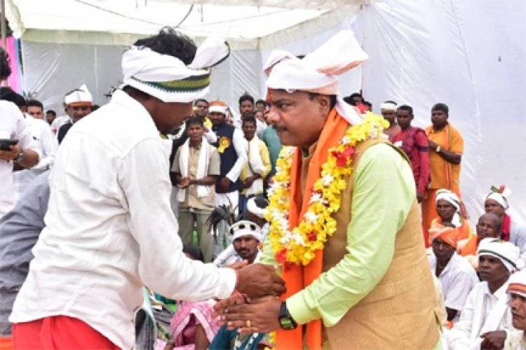 गायता ठाकुर जोहारनी कार्यक्रम में शामिल हुए वन मंत्री