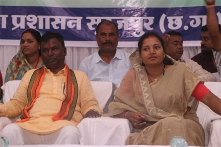 मंत्री लक्ष्मी राजवाड़े के मुख्य आतिथ्य में सेवा पखवाड़ा के तहत दिव्यांगजनों एवं वरिष्ठजनों का सम्मान