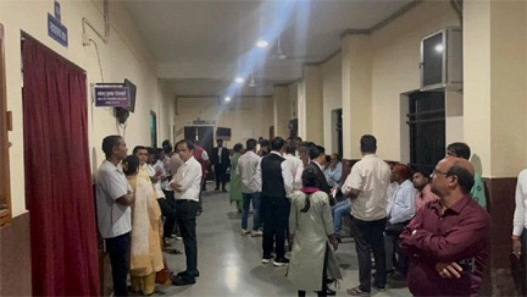 शराब घोटाले के 28 आरोपी अधिकारी EOW कोर्ट में हुए पेश