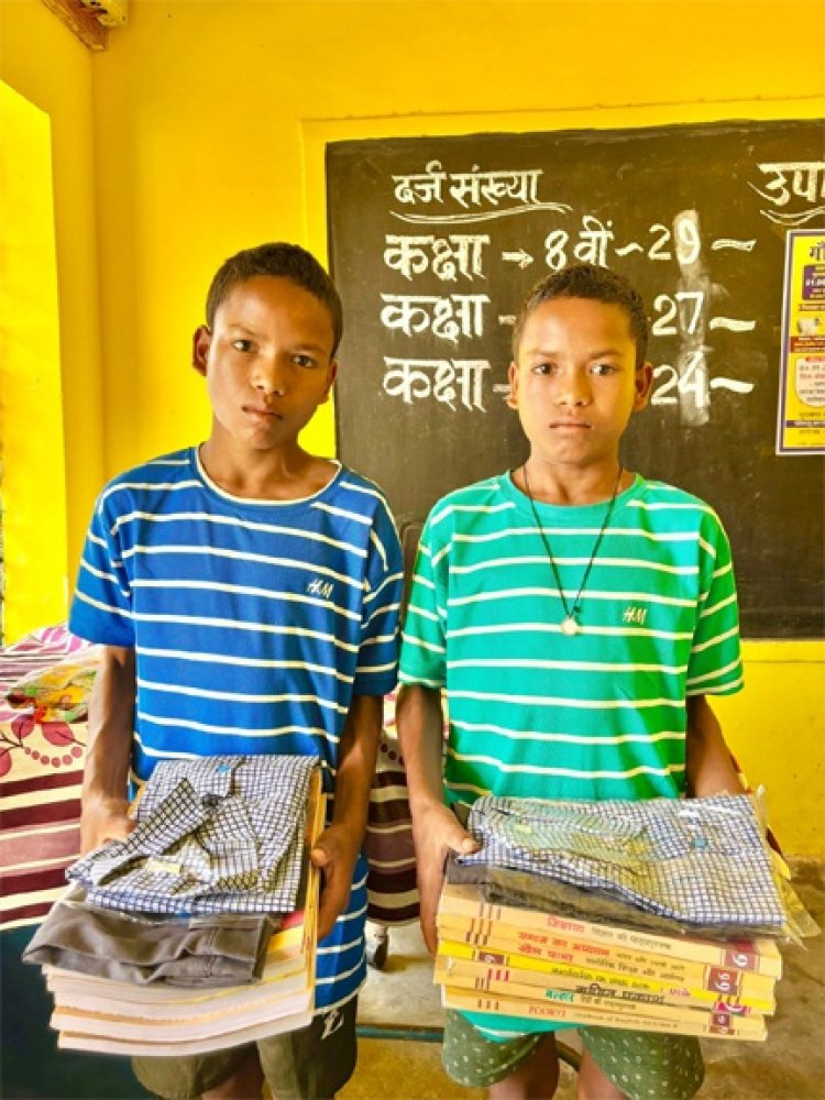शाला त्यागी बच्चों को कराया गया माध्यमिक शाला पतरापाली में पुनः प्रवेश