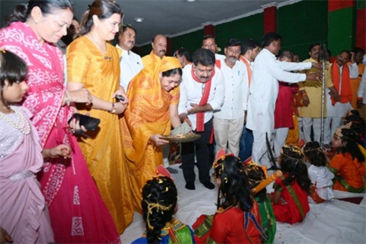 कवर्धा में नवरात्रि पर कन्या पूजन कार्यक्रम : उपमुख्यमंत्री विजय शर्मा ने बेटियों के सम्मान और सशक्तिकरण का दिया संदेश
