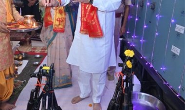 राज्यपाल डेका ने विजयादशमी के अवसर पर राजभवन में शस्त्र पूजन और हवन किया