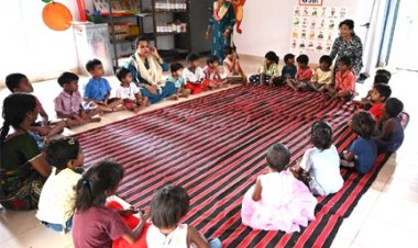 आंगनबाड़ी केंद्रों की बदली तस्वीर खेलते-खिलखिलाते नन्हे कदमों से संवर रहा भविष्य