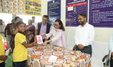 केन्द्र सरकार की अतिरिक्त सचिव पहुंची कांकेर : मावा मोदोल एवं श्रवण बाधितार्थ विद्यालय का किया निरीक्षण