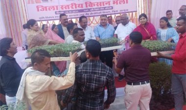 फसल विविधीकरण एवं जैविक खेती का मार्गदर्शन मिला किसानों को किसान मेंला में