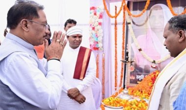 मुख्यमंत्री विष्णु देव साय ने दिवंगत चन्दन बाई  को दी श्रद्धांजलि:शोक संतप्त परिवार से मिलकर व्यक्त की संवेदना