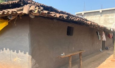 मिट्टी की झोपड़ी से पक्के घर तक : सन्ना गांव की महंती बेक की कहानी