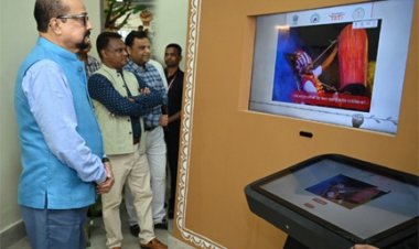 राज्यपाल रमेन डेका ने भव्य जनजातीय संग्रहालय का लिया जायजा