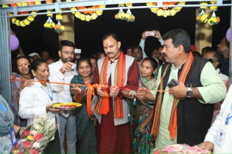 स्वास्थ्य मंत्री श्याम बिहारी जायसवाल ने किया प्राथमिक स्वास्थ्य केंद्र कुर्रूटोला का लोकार्पण